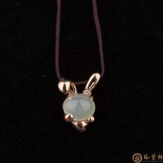 自然A货冰种翡翠吊坠 吉利兔 2.5克