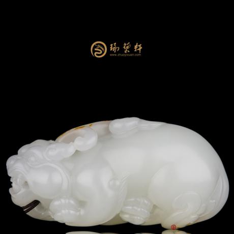 【琢艺轩】黄杨洪 新疆和田红皮一级白籽玉把件 隆运当头 77.6克