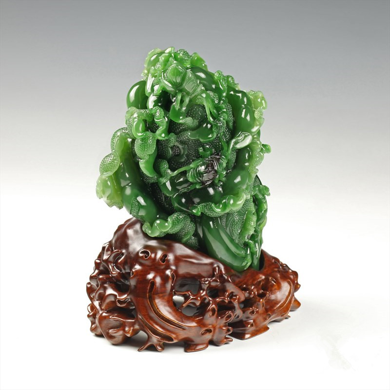 和田碧玉菠菜绿图片展示 碧玉貔貅